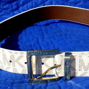Michael Kors 553143 Vanilla Logo Monogram Belt